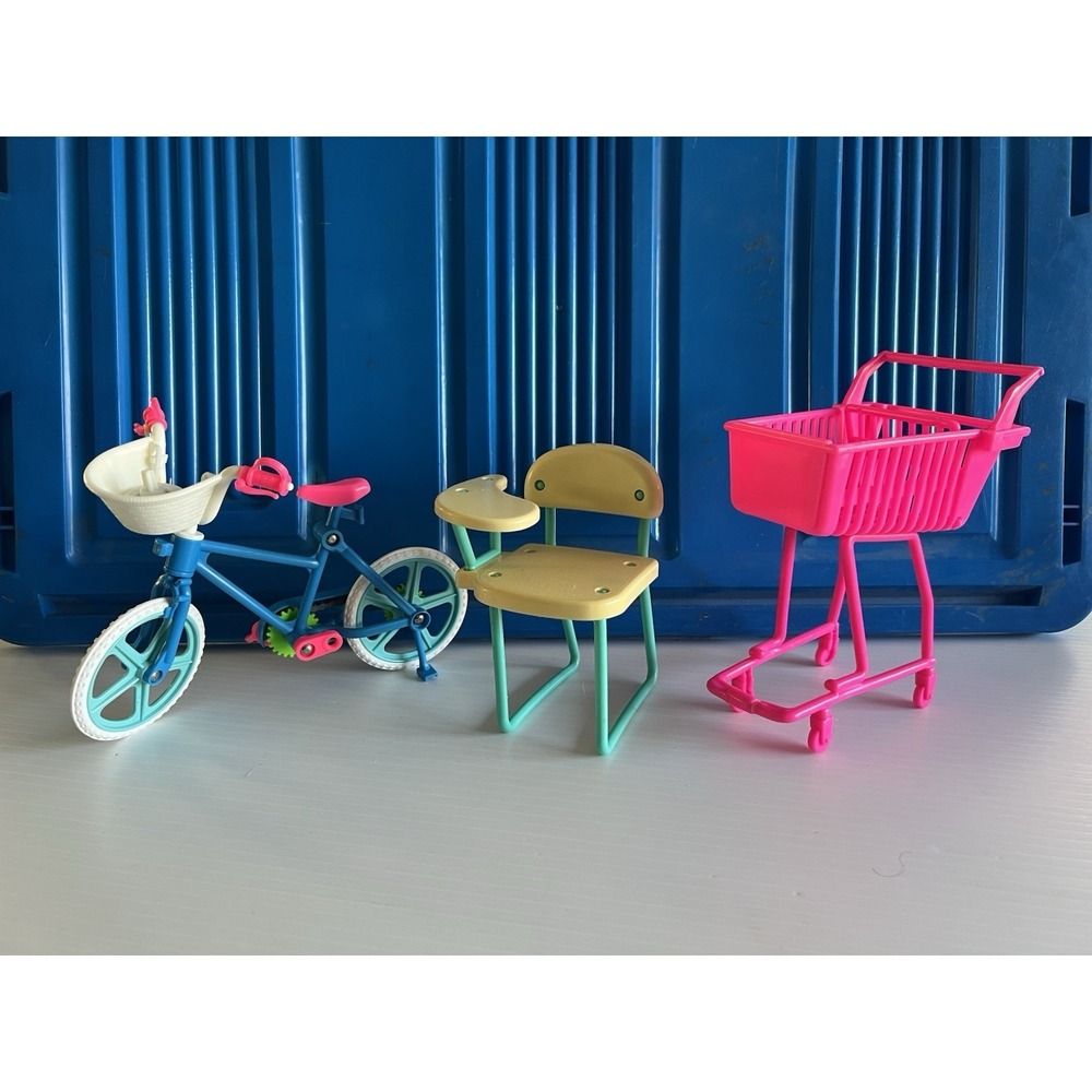 Vintage Mattel Barbie Bicyclin Stacie Outdoor Blue Bike shopping Cart Desk 1996